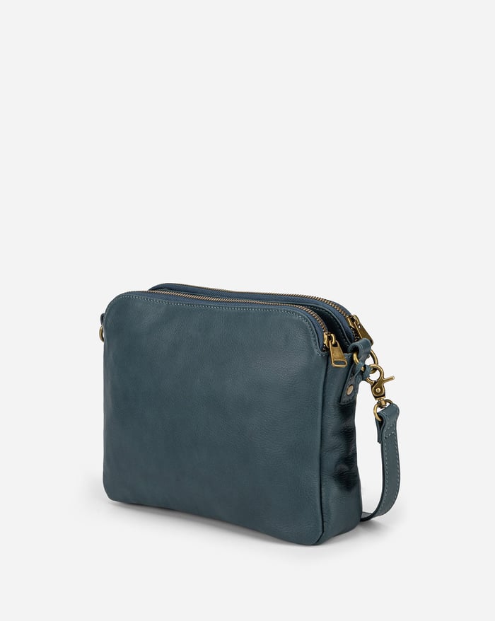 Léova™ | Sleek Three Layer Crossbody Bag