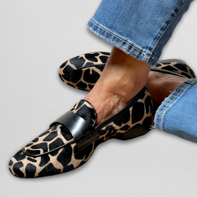 Mélorine™ | Giraffe Print Loafers