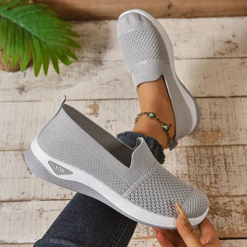 Lira™ | Orthopaedic walking shoes with arch support