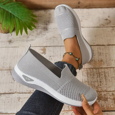 Lira™ | Orthopaedic walking shoes with arch support