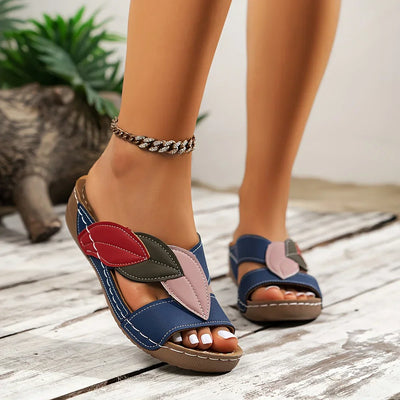 Solavéa™ | Leaf Accent Comfort Sandals