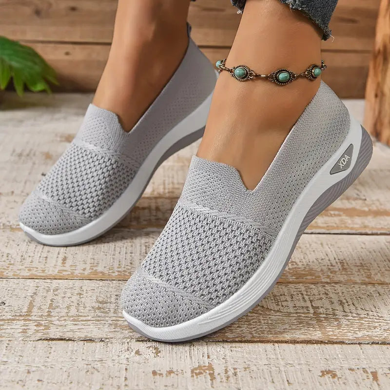 Lira™ | Orthopaedic walking shoes with arch support