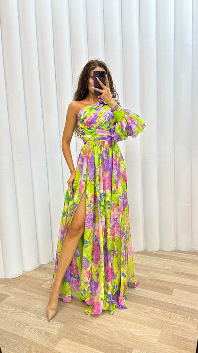 Mckenna™ | Stunning Flowing Gown