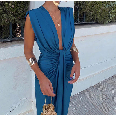 Avery™ | Party Dress with Deep Neckline