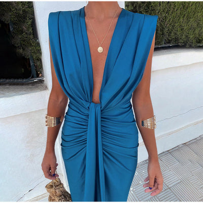 Avery™ | Party Dress with Deep Neckline