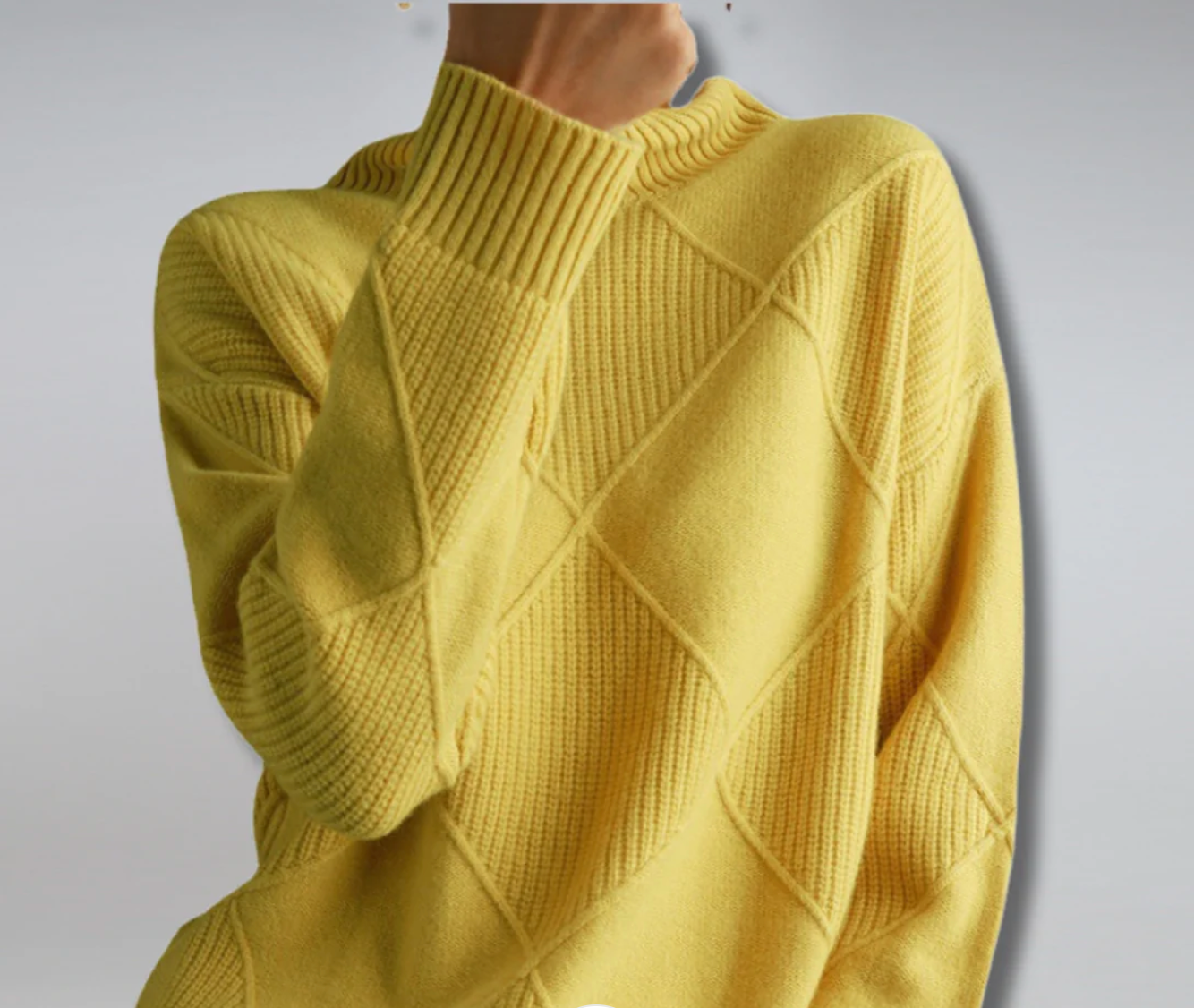 Soléa™ | Diamond-Knit Turtleneck Sweater