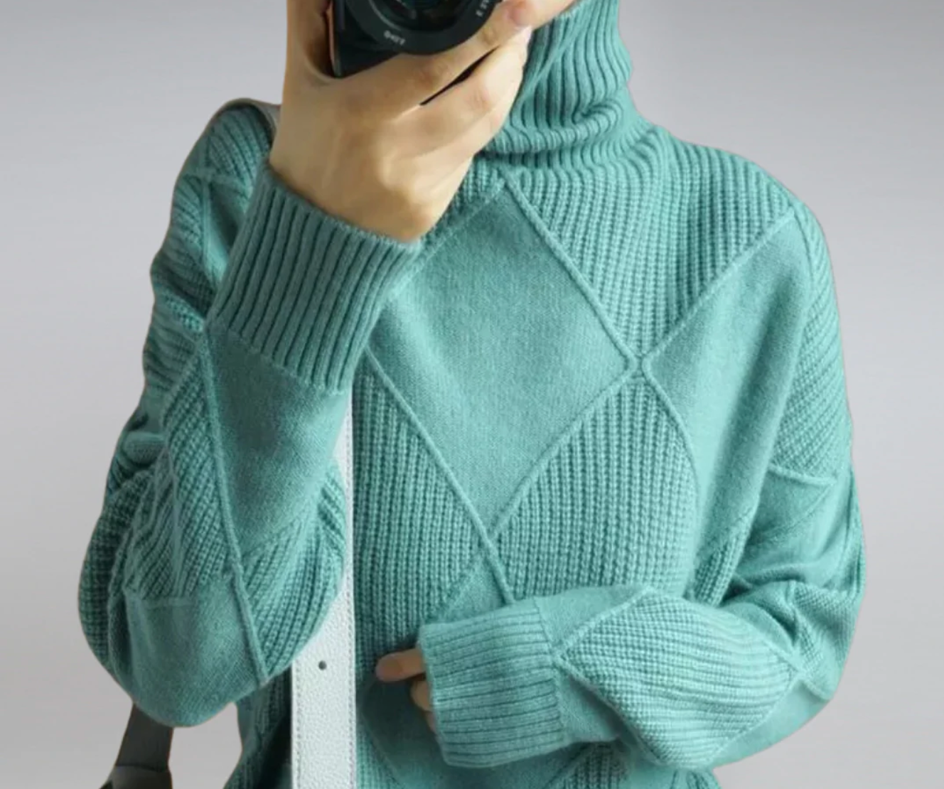 Soléa™ | Diamond-Knit Turtleneck Sweater