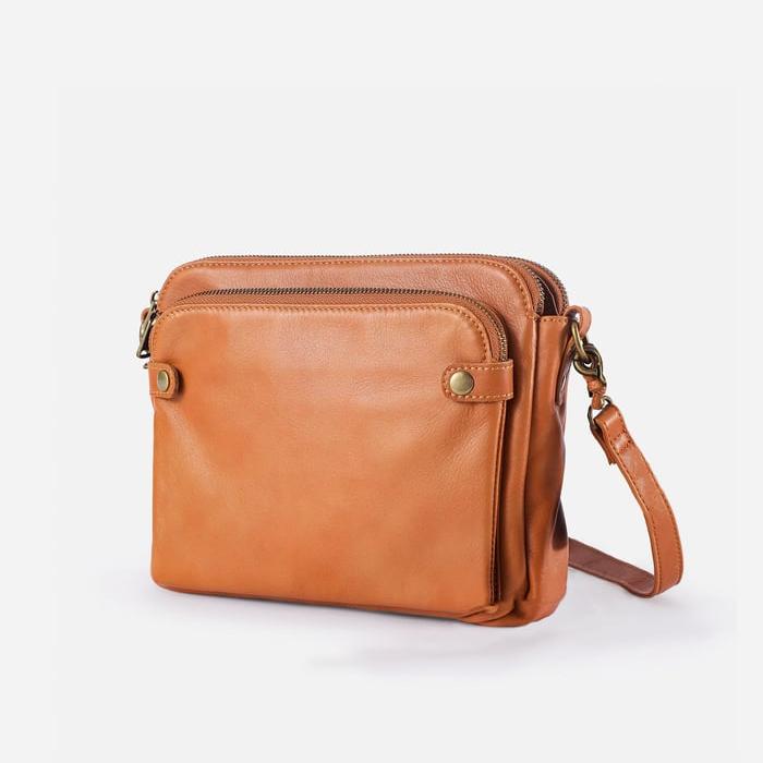 Léova™ | Sleek Three Layer Crossbody Bag