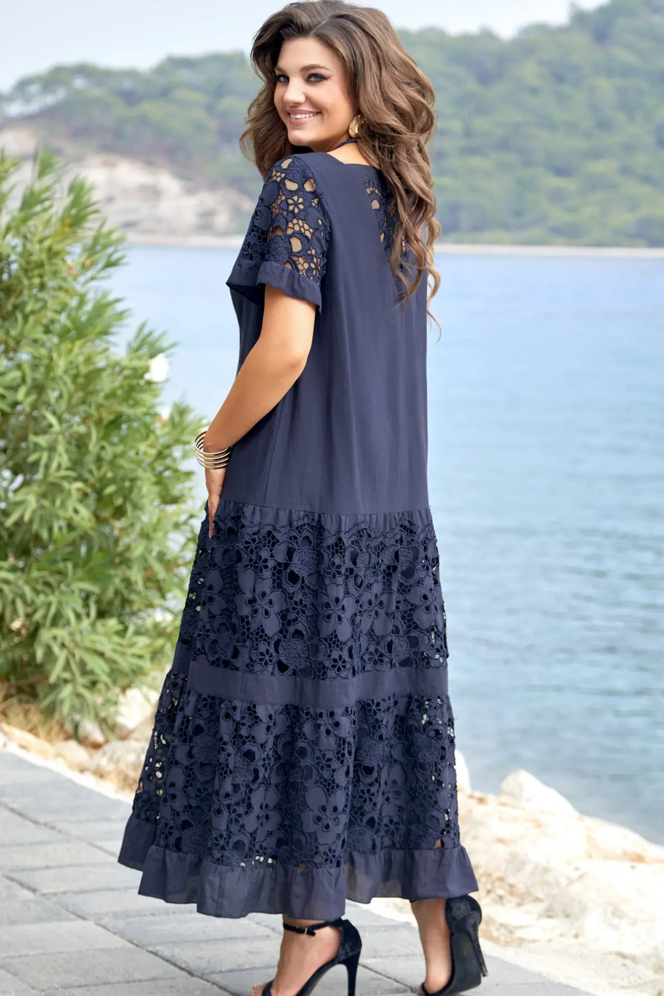 Émylou™ | Navy Blue Lace Maxi Dress